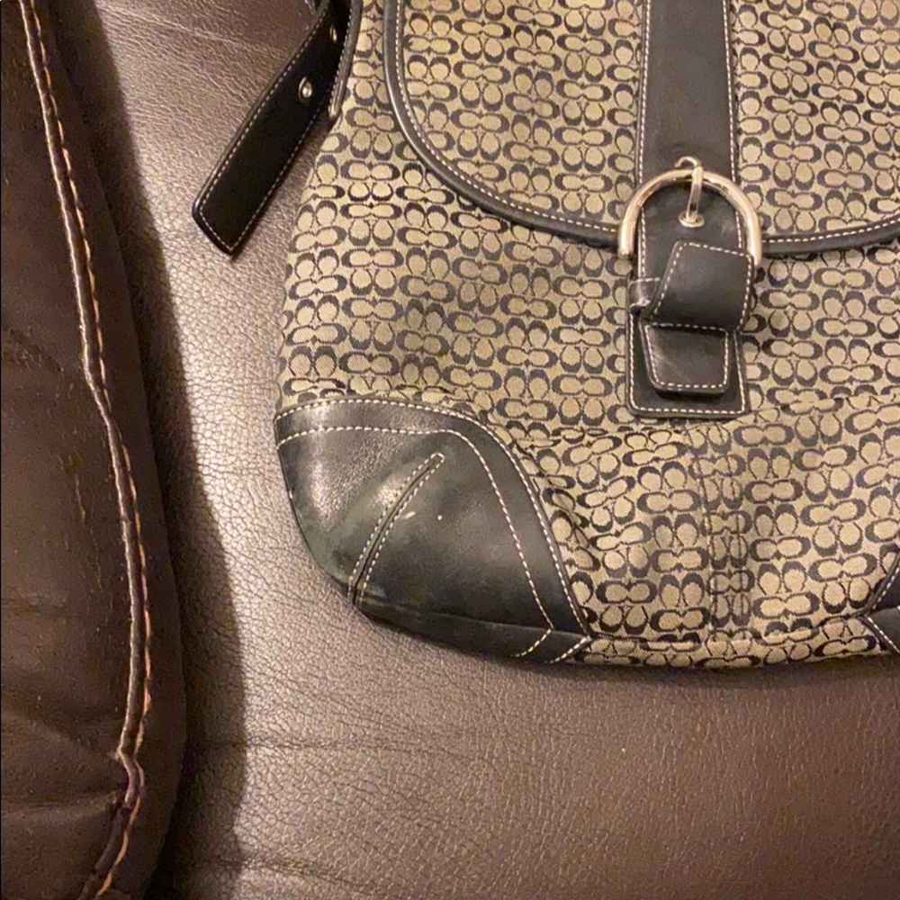 Authentic Signature Coach Shoulder bag - Picture 4 of 6